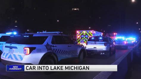 Car crashes into lake Michigan in Streeterville